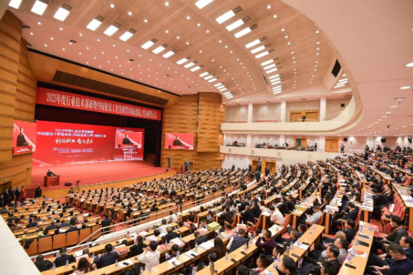 中国建设工程鲁班奖颁奖大会在京召开 金鹏承建项目喜获“小金人”